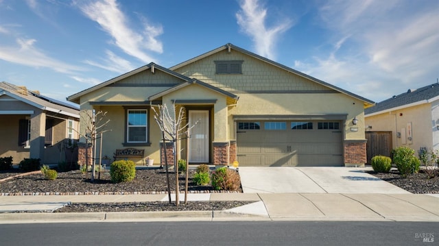 craftsman house featuring a garage