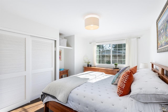 bedroom with a closet