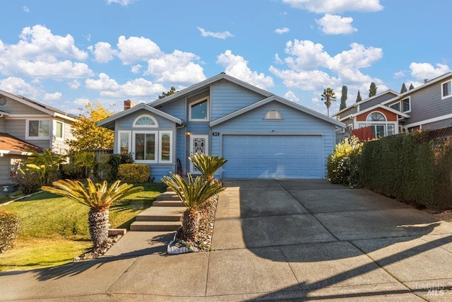 view of front property featuring a garage