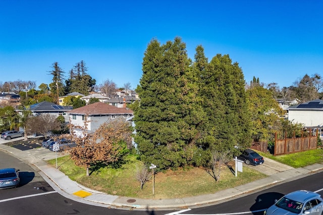 bird's eye view with a residential view