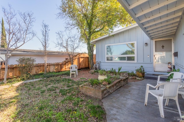 view of yard with a patio area