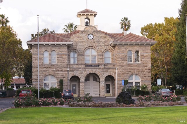 exterior space with a front yard