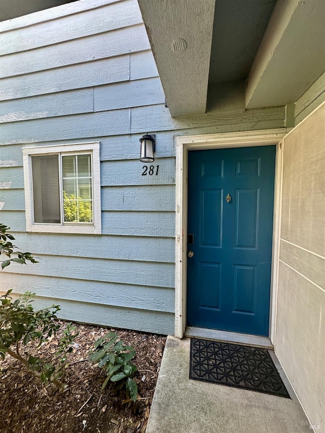 view of property entrance