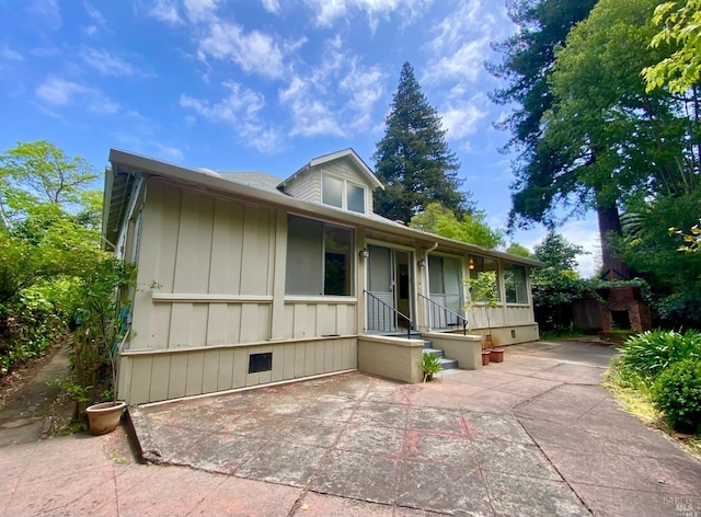 view of front of property with a patio area