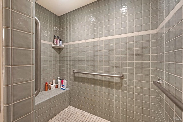 bathroom featuring a shower