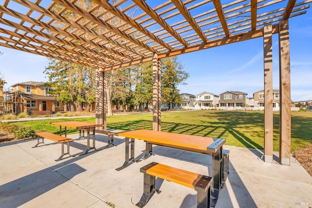 view of patio featuring a pergola