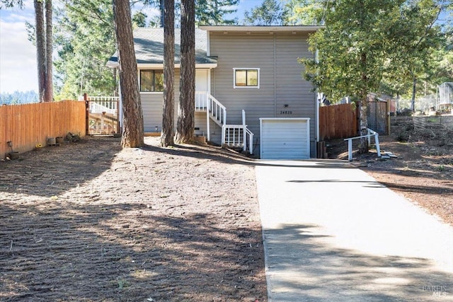 view of front facade featuring a garage