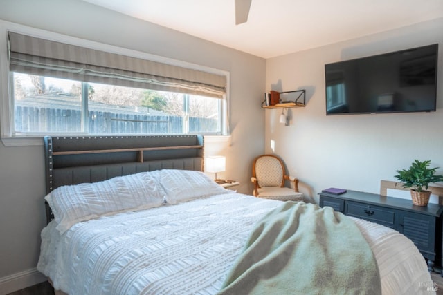 bedroom featuring ceiling fan