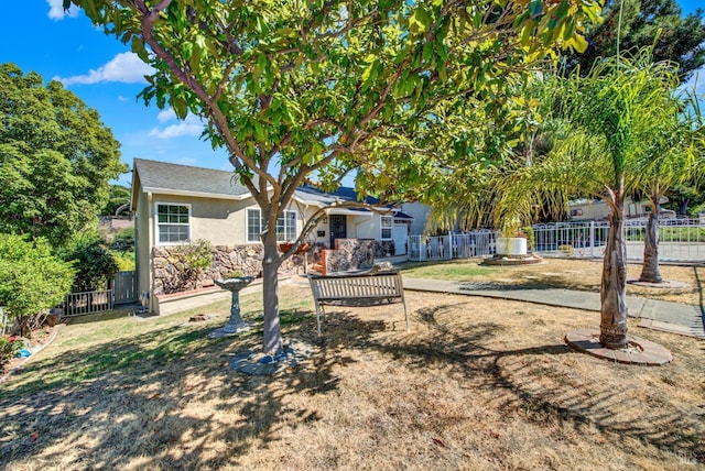 view of front of property