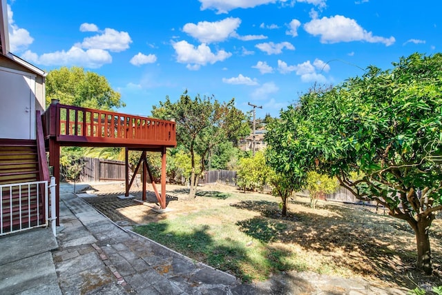 view of yard featuring a patio