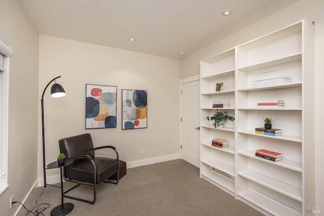 living area featuring recessed lighting, carpet, and baseboards