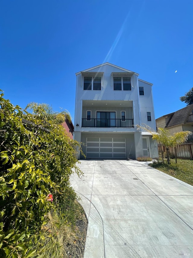 view of front of house featuring a garage