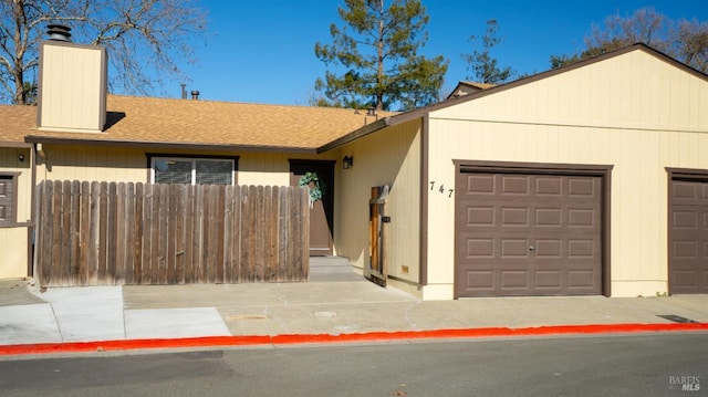 view of front facade with a garage