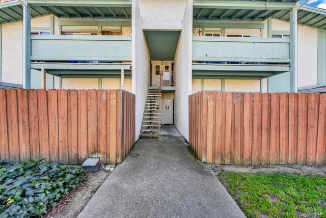 exterior space featuring a balcony