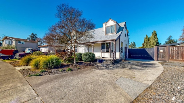 view of front of house featuring a porch