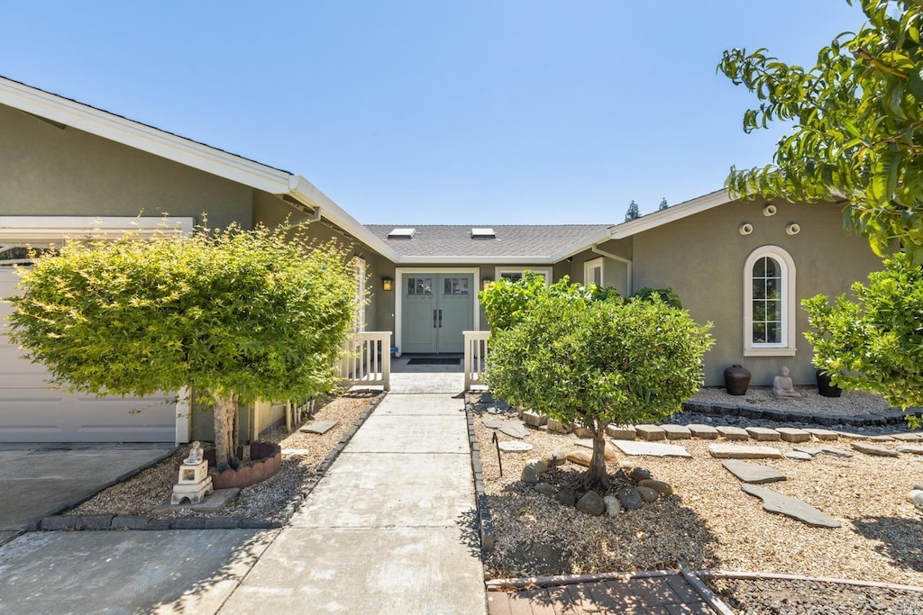 view of front of home featuring a garage