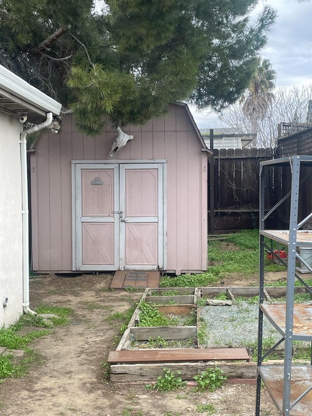 view of outbuilding