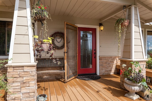 entrance to property with covered porch