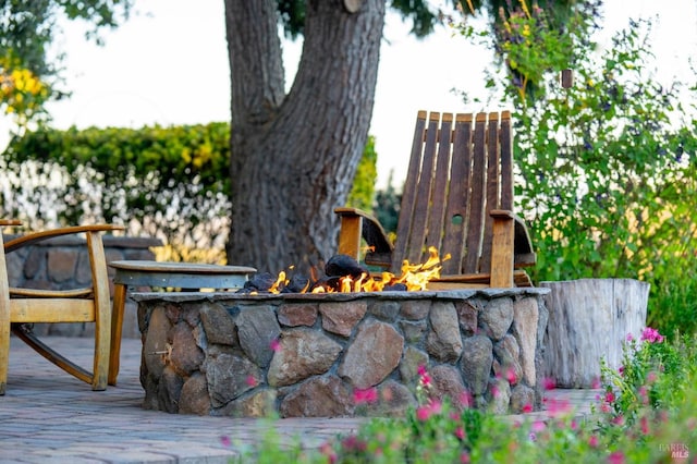 details featuring an outdoor fire pit