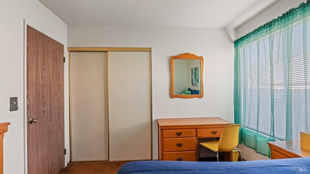 bedroom featuring a closet