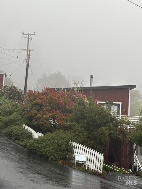 view of home's exterior