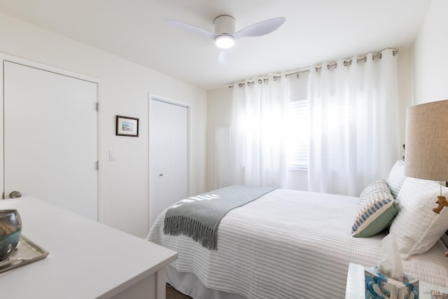 bedroom featuring ceiling fan