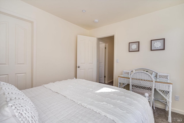 bedroom with carpet flooring