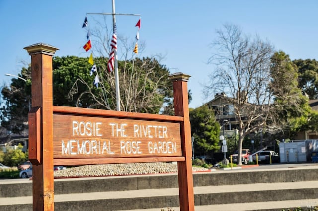 view of community / neighborhood sign