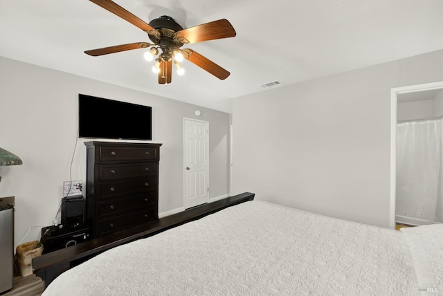 bedroom featuring ceiling fan