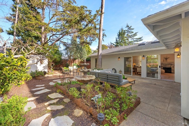 view of yard with a patio area