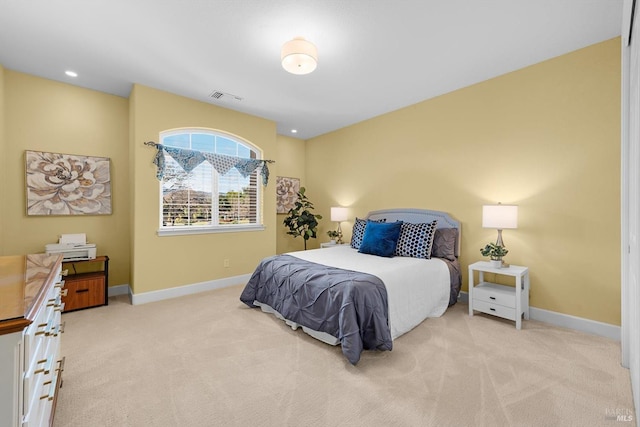 sitting room with light carpet and ceiling fan