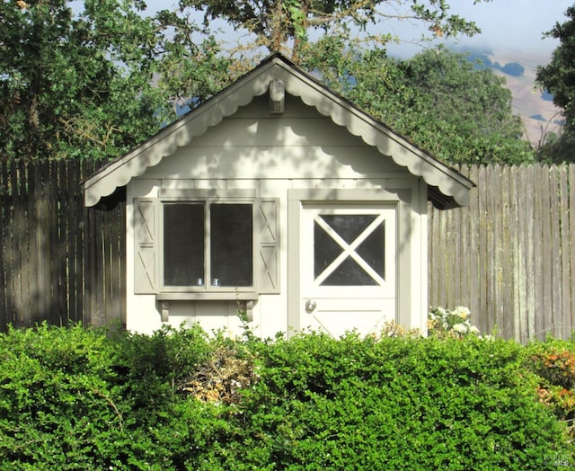 view of outbuilding