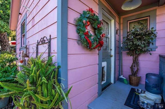 view of property entrance