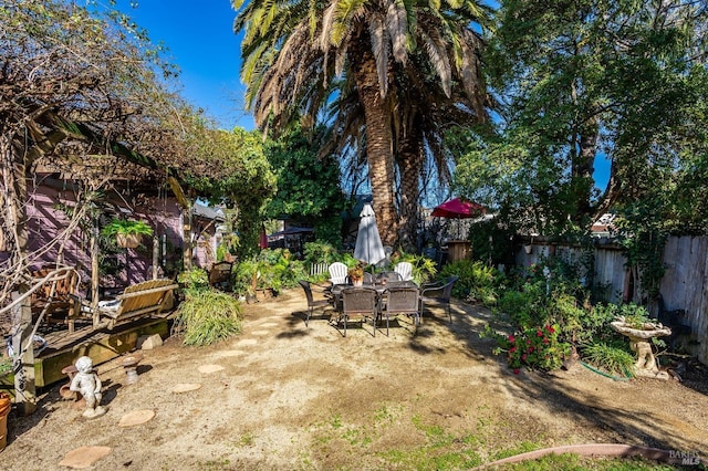 view of yard with a patio area