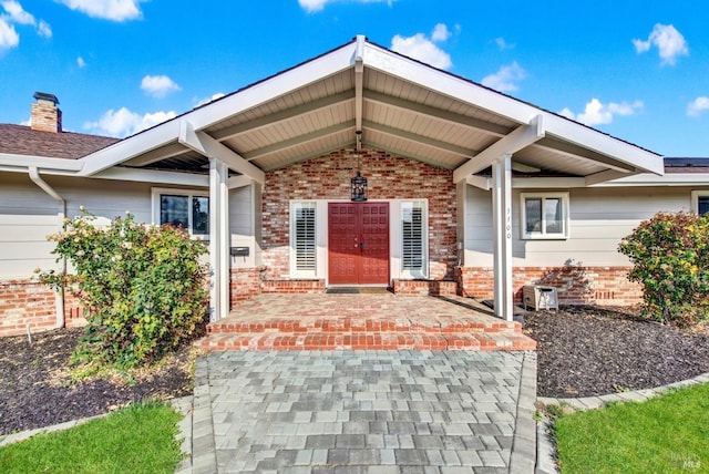 property entrance with a porch