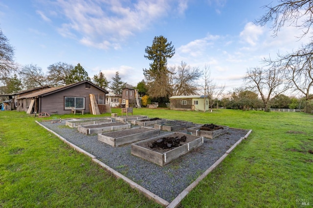 view of yard with a shed