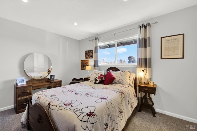 view of carpeted bedroom