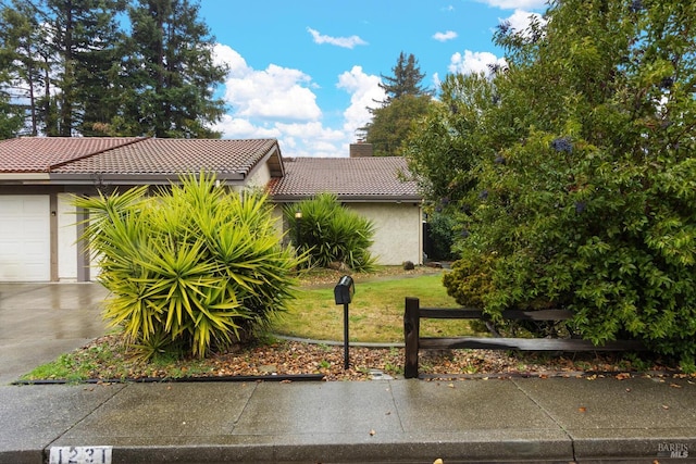 view of front of house with a garage