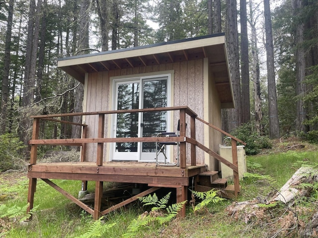 view of outbuilding