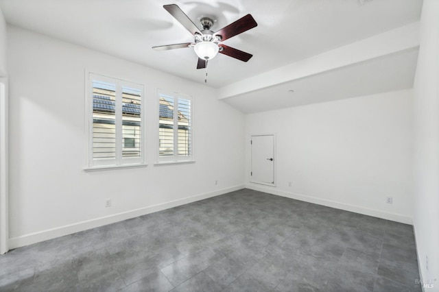 unfurnished room featuring ceiling fan