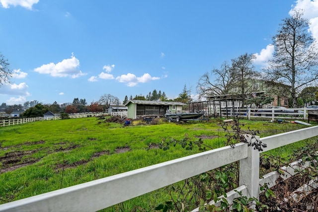 view of yard featuring a rural view