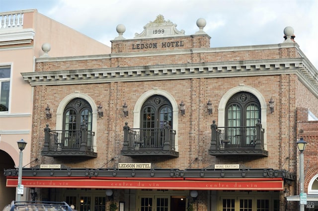 view of building exterior