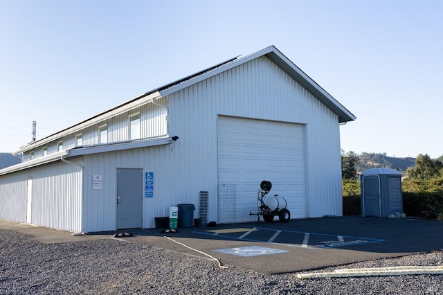 view of detached garage