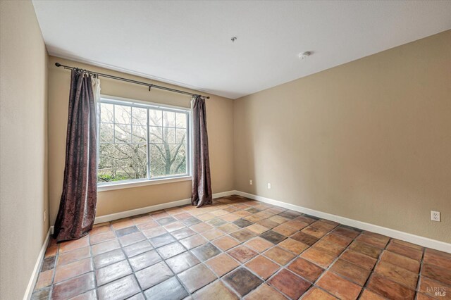 852 Diablo Ave Unit 110, Novato, CA 94947 - empty room featuring baseboards