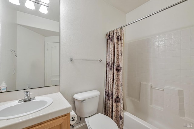 852 Diablo Ave Unit 110, Novato, CA 94947 - bathroom with toilet, shower / bath combo, and vanity