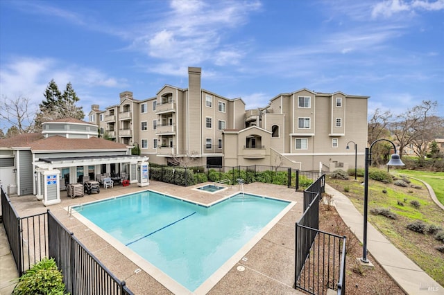 852 Diablo Ave Unit 110, Novato, CA 94947 - community pool with a hot tub and a patio