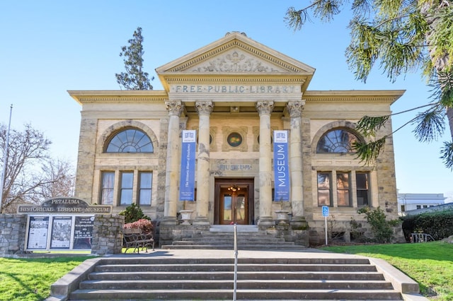 view of building exterior