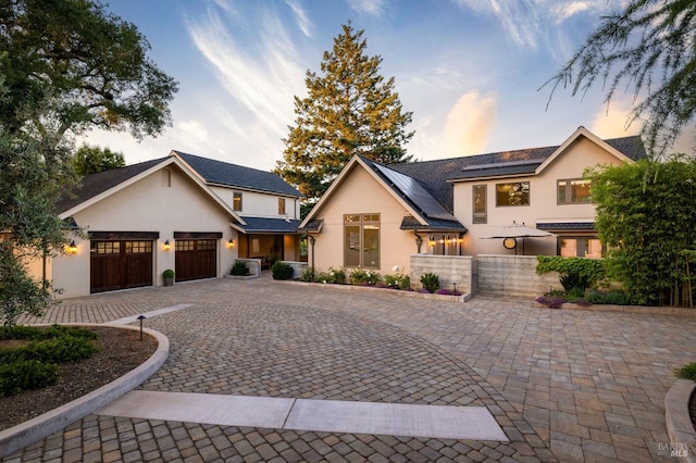 view of front facade with a garage