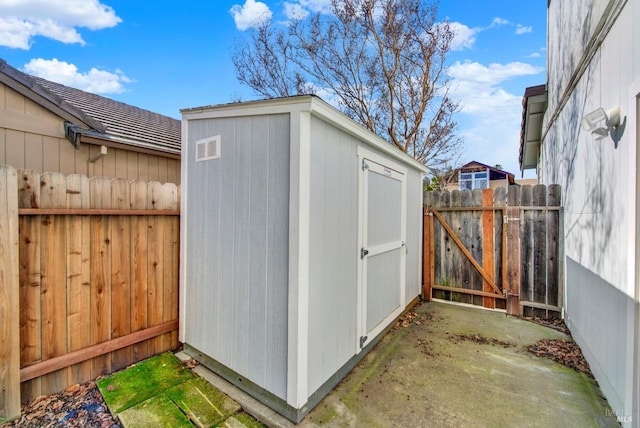 view of outbuilding