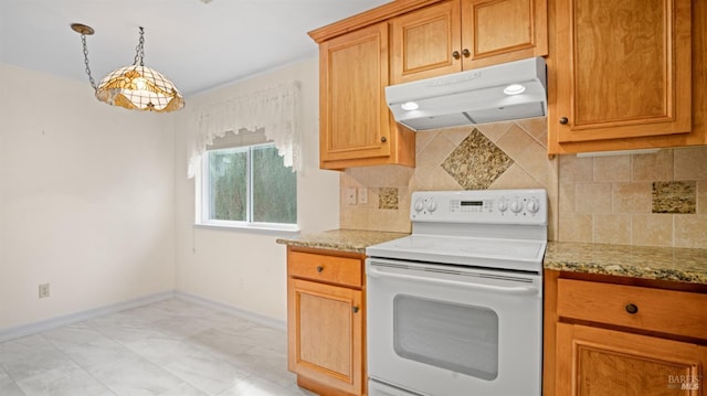 kitchen with baseboards, electric stove, marble finish floor, under cabinet range hood, and backsplash